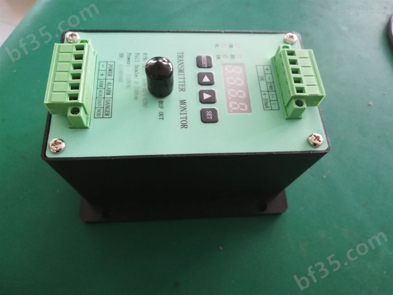 STM652/STM682/STM672振动监测仪